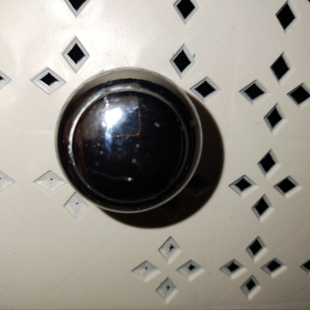 Silver drawer pulls - Picture 9 of 9